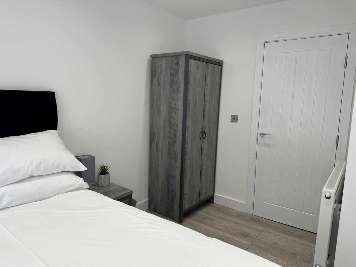 Apartment In Luton Town Centre *